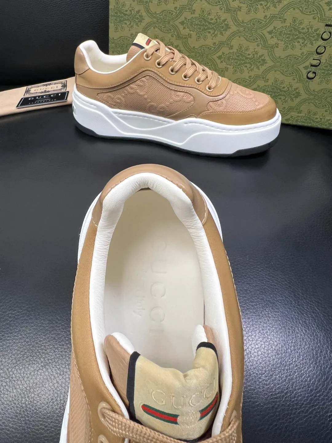 Men's shoes 💰840 Gucci high quality top crafts Gucci counter new original factory configuration, imported cowhide fabric from Italy, imported cowhide lining, breathable and comfortable, sole: original factory special supply original sole super comfortable, original factory and single goods, welcome to compare, code number 38-44 (customized 45 46)